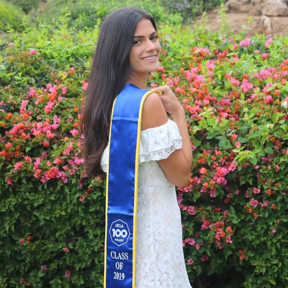 Meet your Posher, Olivia